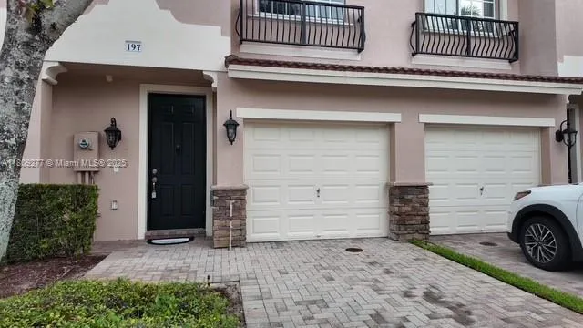 197 Las Brisas Cir # 197, Sunrise FL 33326