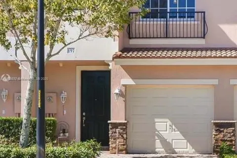 197 Las Brisas Cir # 197, Sunrise FL 33326