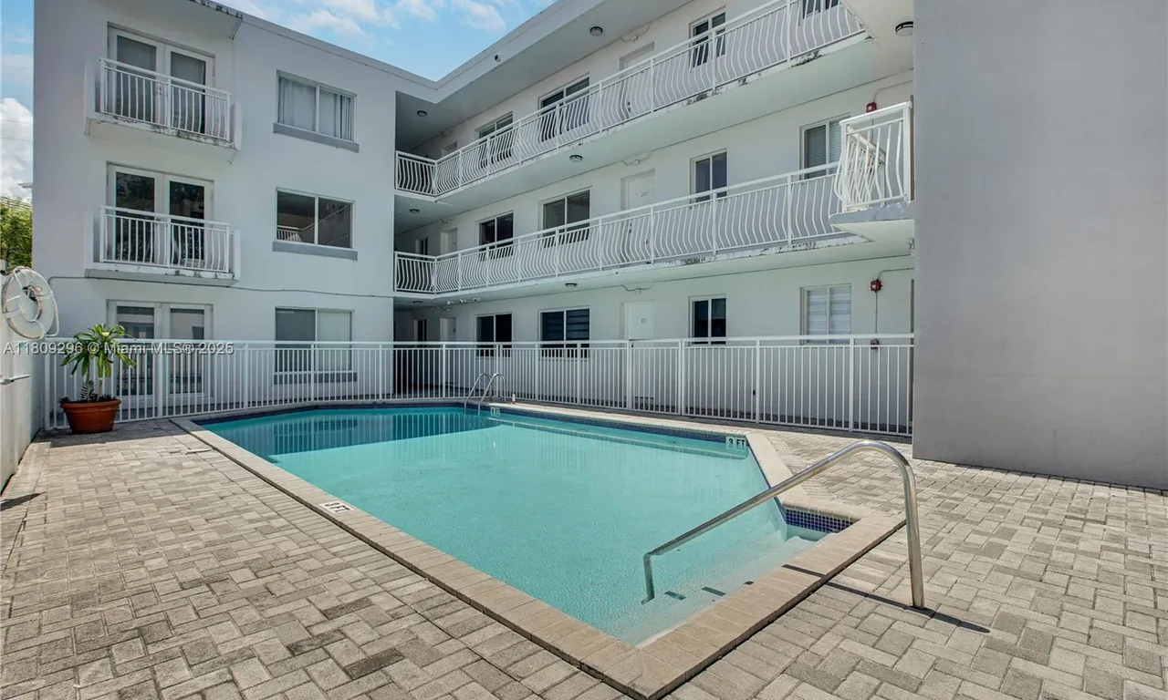 3101 SW 27th Ave # 203, Miami FL 33133