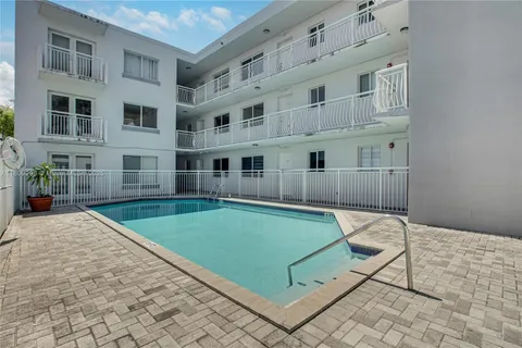 3101 SW 27th Ave # 203, Miami FL 33133