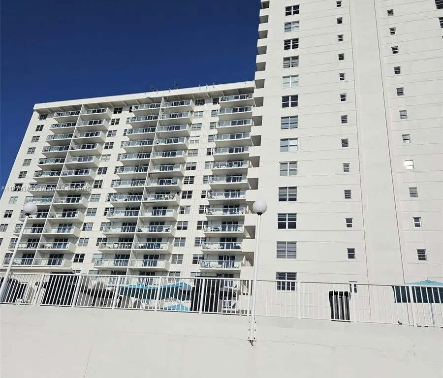 5701 E Collins Ave, Miami Beach FL 33140