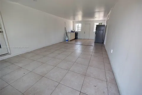 2413 Harding St # 1, Hollywood FL 33020