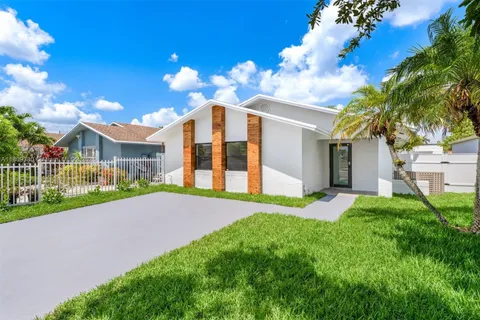 21032 SW 121st Ave, Miami FL 33177