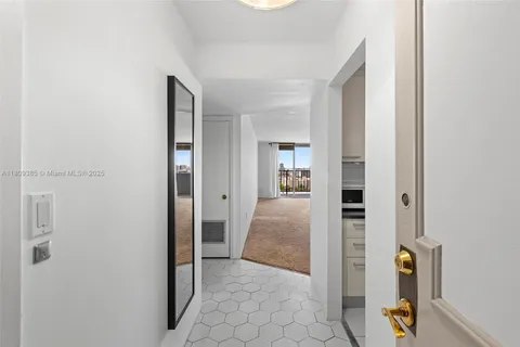 2780 NE 183rd St # 1911, Aventura FL 33160