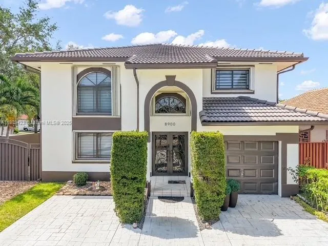 8900 NW 153rd Ter, Miami Lakes FL 33018