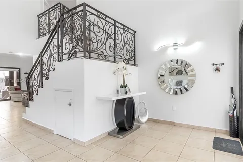 8900 NW 153rd Ter, Miami Lakes FL 33018
