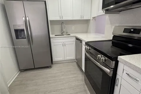 301 NW 177th St # 105, Miami Gardens FL 33169