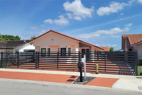 14641 SW 52nd St, Miami FL 33175