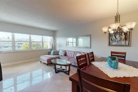 329 SE 3rd St # 402P, Hallandale Beach FL 33009