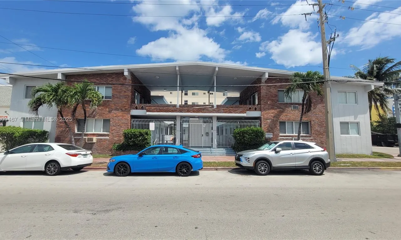 305 69th St # 106, Miami Beach FL 33141