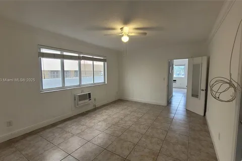 305 69th St # 106, Miami Beach FL 33141