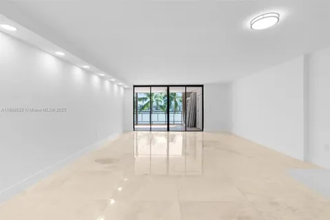 2300 Diana Dr # 302, Hallandale Beach FL 33009