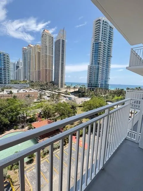 210 174th St # 818, Sunny Isles Beach FL 33160