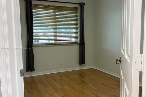 5552 NW 125th Ter, Coral Springs FL 33076