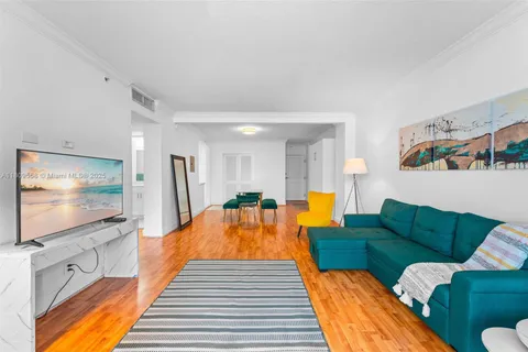 401 69th St # 708, Miami Beach FL 33141