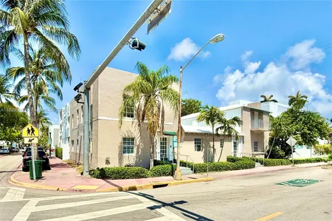 1440 Pennsylvania Ave # 4, Miami Beach FL 33139