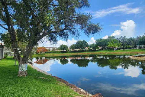 5542 Courtyard Dr # 5542, Margate FL 33063