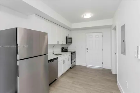 1620 NW 18th St # 303, Miami FL 33125