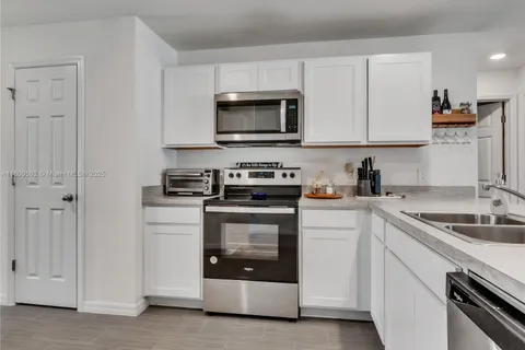 1410 NE 22nd AVE, Cape Coral FL 33909