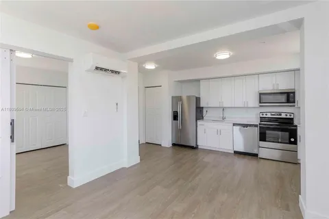 1620 NW 18th St # 307, Miami FL 33125