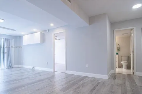 4156 Inverrary Dr # 204, Lauderhill FL 33319