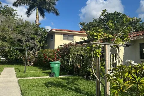 13944 NE 4th Ave D B, Miami FL 33161