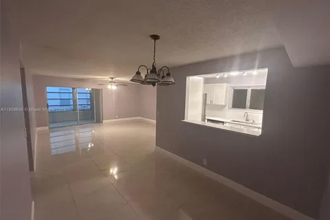 394 N Laurel Dr # 303, Margate FL 33063