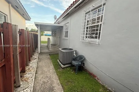5642 SW 5th St, Miami FL 33134
