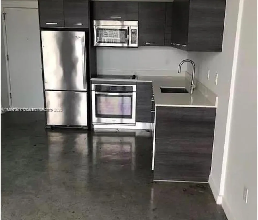 151 SE 1st St # 2405, Miami FL 33131