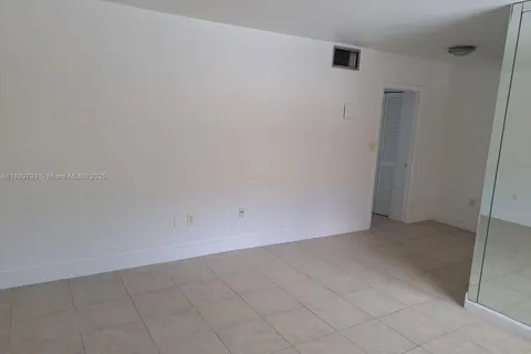 1975 NE 135th St # 2D, North Miami FL 33181