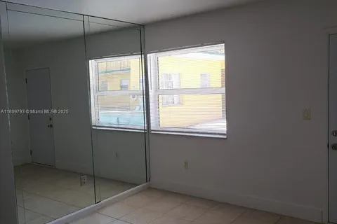 1975 NE 135th St # 2D, North Miami FL 33181