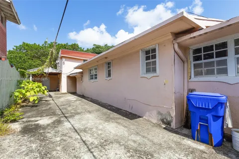 226 NW 16th Ave, Miami FL 33125