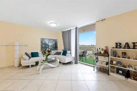 3161 S OCEAN DR # 607, Hallandale Beach FL 33009