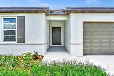 2033 SW Castinet Ln, Port St. Lucie FL 34953