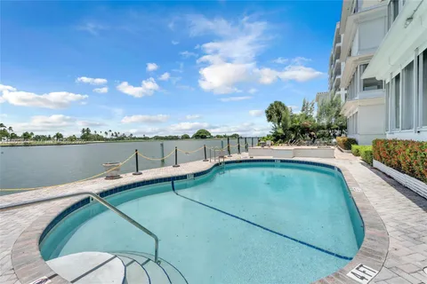 9200 W Bay Harbor Dr # 1B, Bay Harbor Islands FL 33154