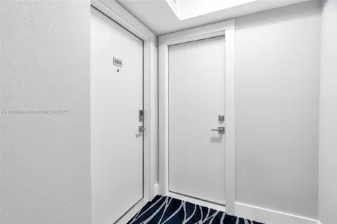 1904 S Ocean Dr # 1004, Hallandale Beach FL 33009