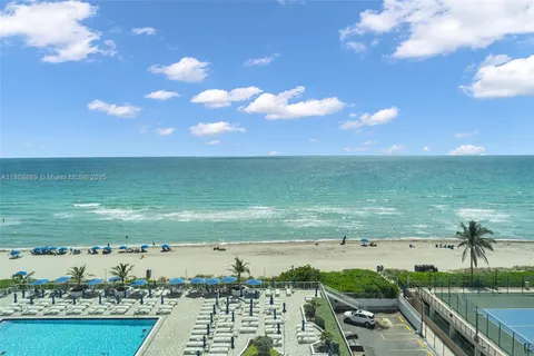 1904 S Ocean Dr # 1004, Hallandale Beach FL 33009
