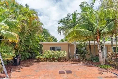 1215-1217 NE 16th Ave, Fort Lauderdale FL 33304
