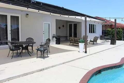 16272 SW 42nd Ter, Miami FL 33185