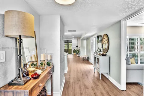1489 Fairway Rd, Pembroke Pines FL 33026