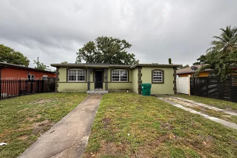 2010 NW 55th Ter # 2, Miami FL 33142