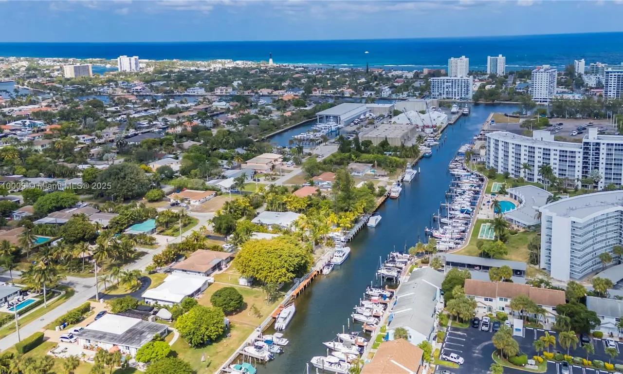 2740 NE 16th St, Pompano Beach FL 33062