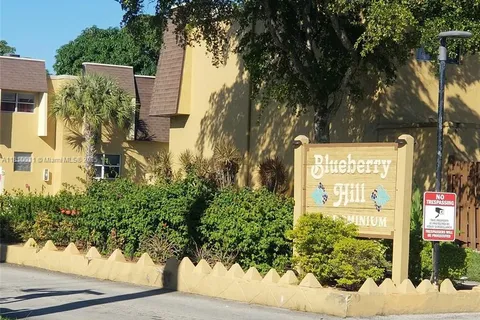 5845 Blueberry Ct # 84, Lauderhill FL 33313