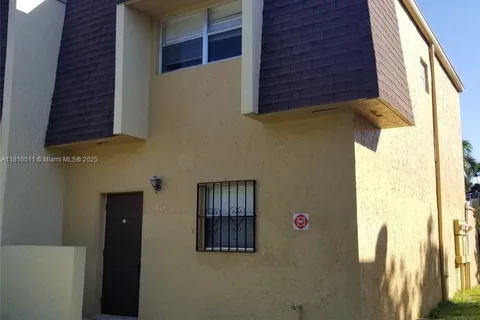 5845 Blueberry Ct # 84, Lauderhill FL 33313