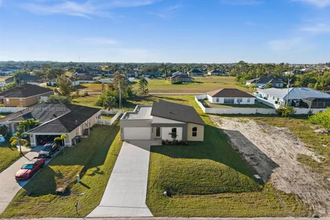 2814 NW 5th Ter, Cape Coral FL 33993