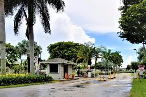 1149 Independence Trail # J, Homestead FL 33034