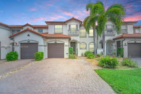 9741 Darlington Pl, Cooper City FL 33328