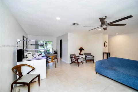 5710 NW 73rd Ave, Tamarac FL 33321