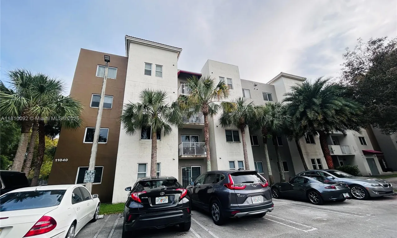 11040 SW 196 st # 209, Cutler Bay FL 33157