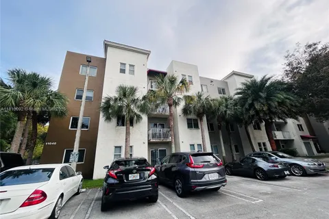11040 SW 196 st # 209, Cutler Bay FL 33157